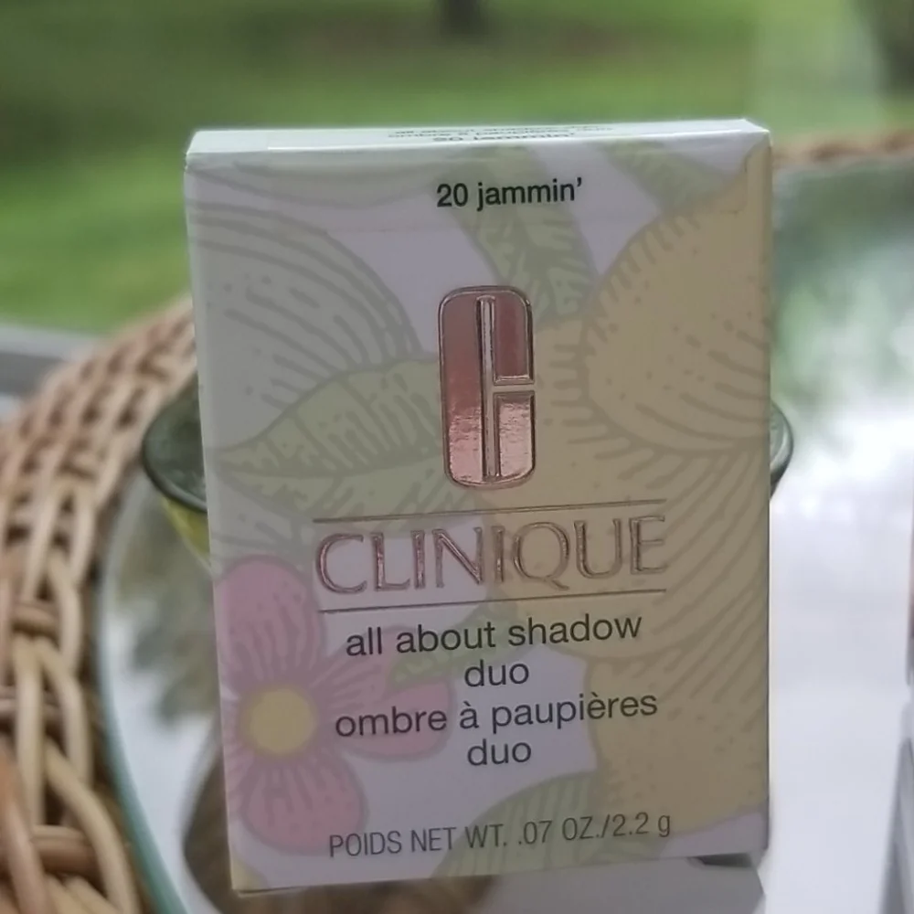 Clinque all about shadow duo in jammin